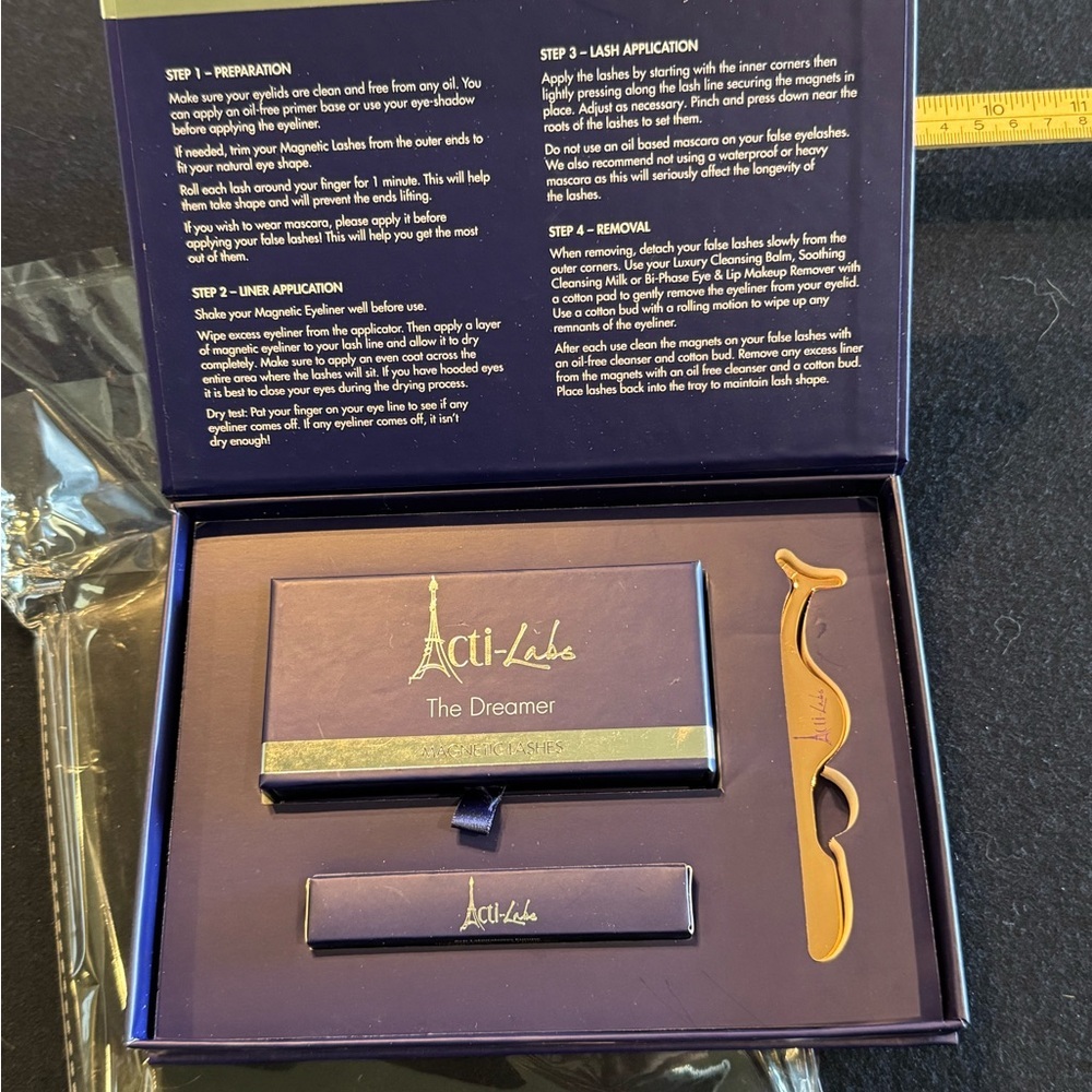 Acti-Labs The Dreamer Magnetic Lash & Eyeliner Kit - Additional Eyelash Set - Picture 6 of 6